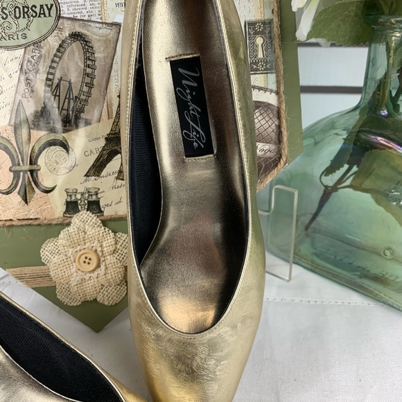 Night Life Women’s Shoes. - Picture 2 of 6